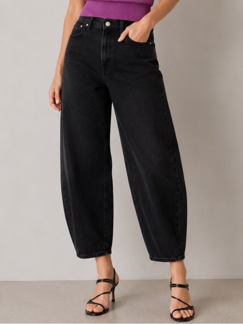 Levi’s Balloon Leg Jeans Black High Rise Cropped Wide Leg Size 26